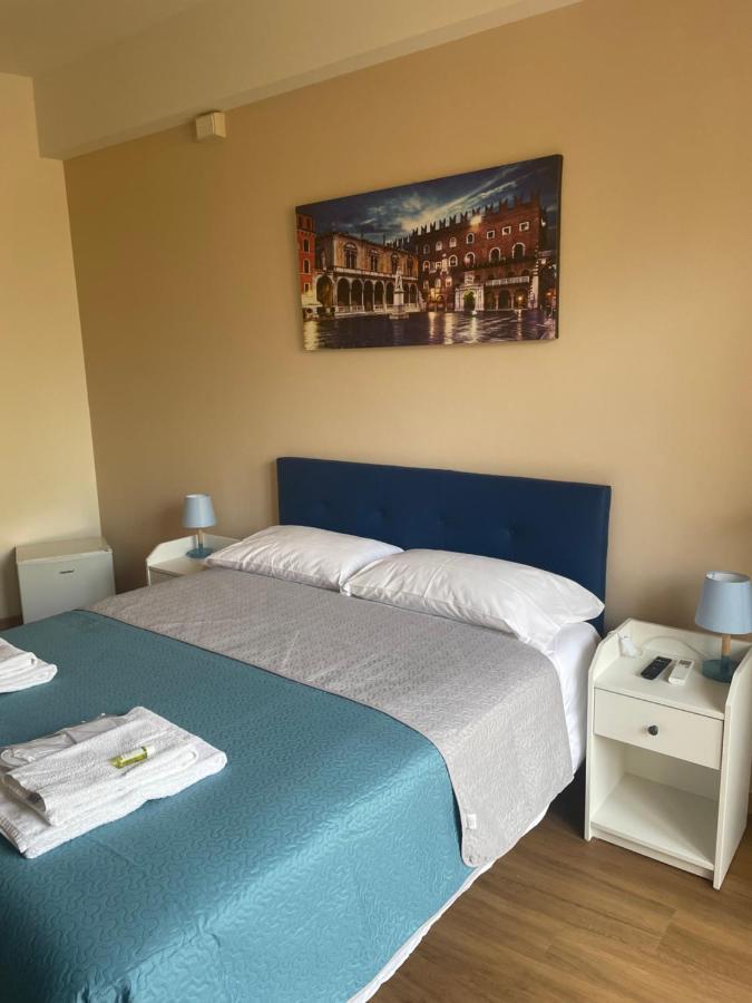 Sciesa Guest House Верона Екстериор снимка